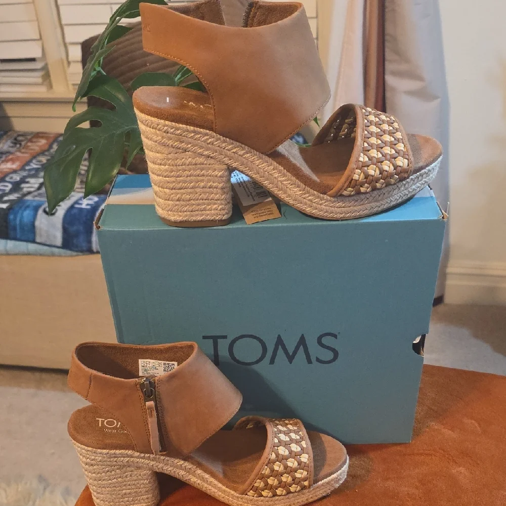 TOMS Women's Brown Wedge Sandals